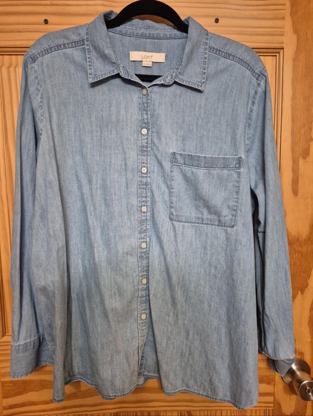 LOFT Women's Light Blue Denim Button-Up Shirt
